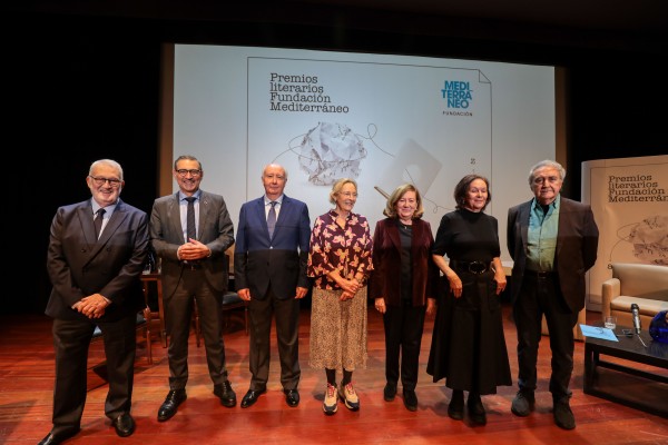 El madrileño Pedro Calatrava gana el I Premio de Novela Fundación Mediterráneo con 'El hombre azul' 