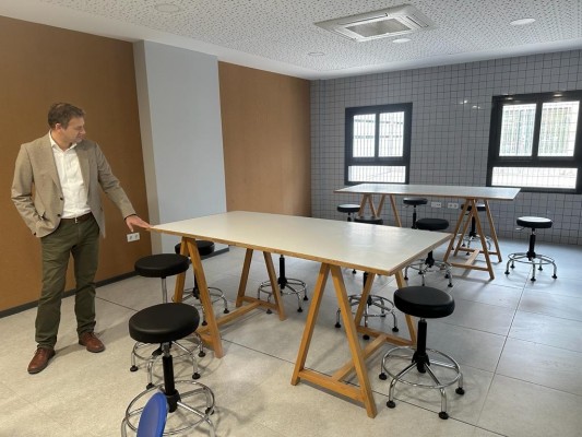 Aljucer renueva su Centro Municipal y estrena  nuevo pavimento tras 600.000 euros de inversión
