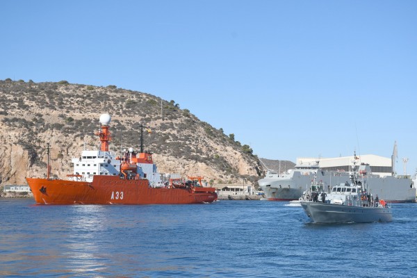 El BIO Hespérides pone rumbo a Mar de Plata desde Cartagena, el primer destino en su XXVIII Campaña Antártica