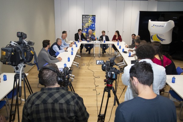 La Vuelta a Murcia, que en 2024 saldrá de Alhama y llegará a Murcia, opta a ampliar etapas 
