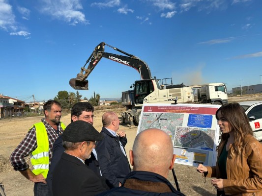 El nuevo vial que aliviará a la calle Mayor de San José de la Vega del tráfico pesado toma forma