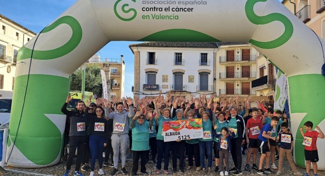 La solidaridad de RunCáncer vuelve con una marcha en Albaida encabezada con el lema 'Juntos saldremos adelante' en apoyo a los afectados por la DANA