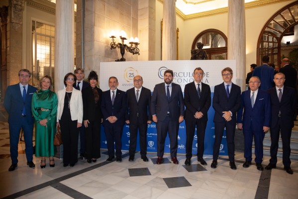 El Círculo de Economía celebra sus 25 años y presenta el decálogo 'La Región que queremos'