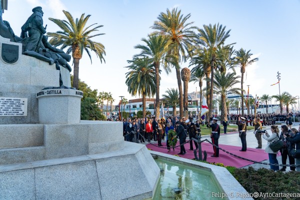 Cartagena se vuelca con los 100 años de Héroes de Cavite, el monumento que acompaña la vida de la ciudad