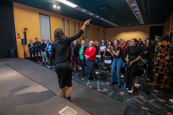 Aquora celebra su X aniversario: 10 años impulsando el cambio en las organizaciones
