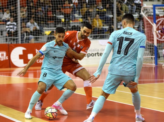 El Jimbee vuelve a toparse con la pegada del Barça y se queda a siete puntos del liderato