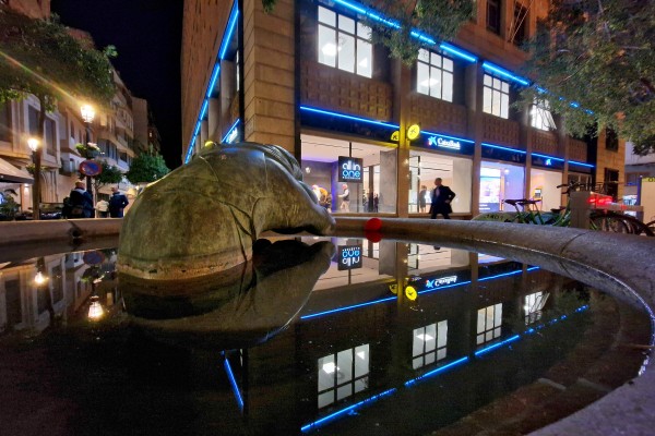 CaixaBank inaugura su centro 'all in one' en la antigua sede de Bancaja de la calle Caballeros