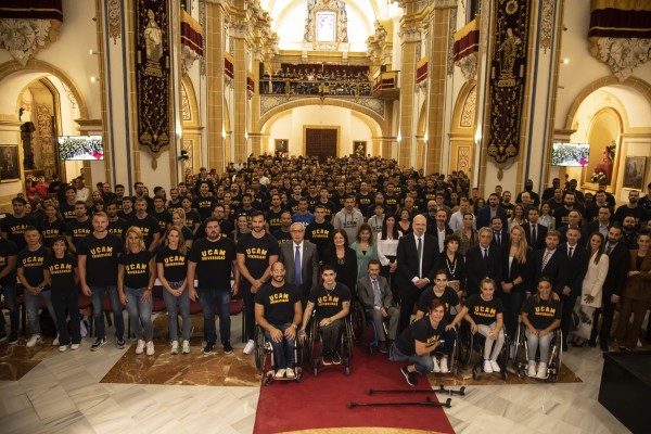 La Gala del Deporte de la UCAM rinde tributo a Mendoza diez meses después de su muerte 
