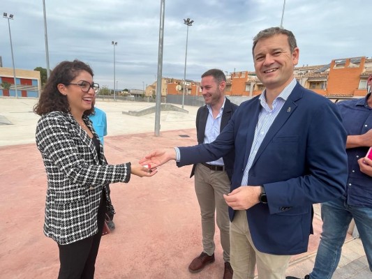 Algezares se apunta al deporte y estrena su nuevo campo de fútbol, pista de baloncesto y skate park