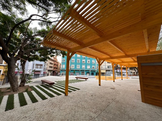 Alicante abre la plaza Óscar Tordera tras el fin de sus obras de remodelación por 508.000 euros