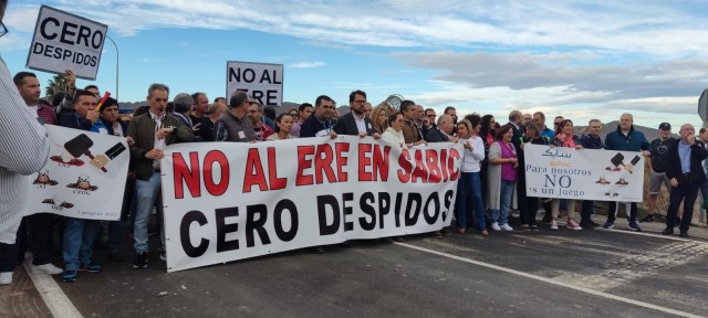 Los trabajadores de Sabic preparan para el 10 de noviembre una gran manifestación en Cartagena en contra de los despidos
