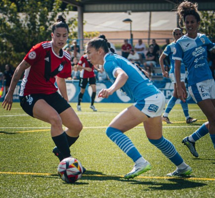 El Alhama CF ElPozo golea al Europa con un 5-0 para ser tercero en la Primera RFEF femenina 