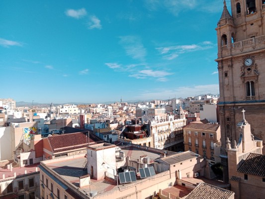 Del arca de la alianza a un San Fernando con espada: los misterios más ocultos de la fachada de la Catedral