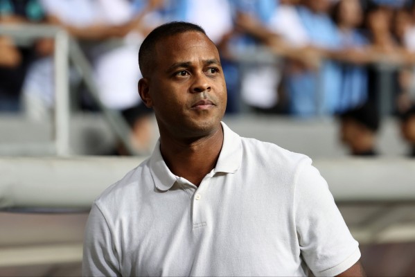 Exvalencianistas por el mundo: Patrick Kluivert
