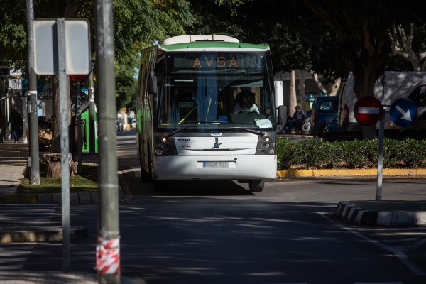 La Generalitat habilita este lunes nuevas lanzaderas de bus entre Paterna y València