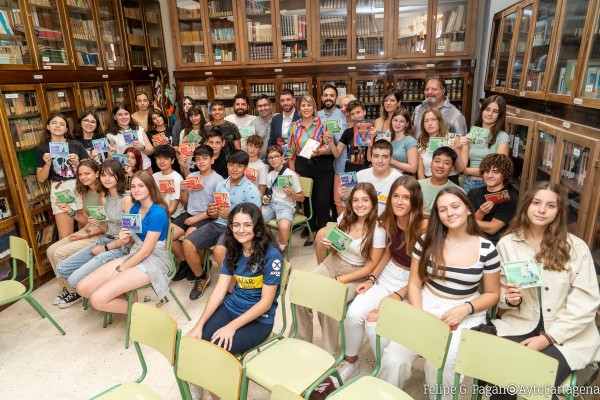 Activado el mayor jurado literario del mundo: los Premios Mandarache y Hache de Cartagena incoporan dos cómics