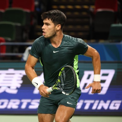 Alcaraz reacciona a tiempo para ganar a Evans y buscará los cuartos de Shanghai ante Dimitrov