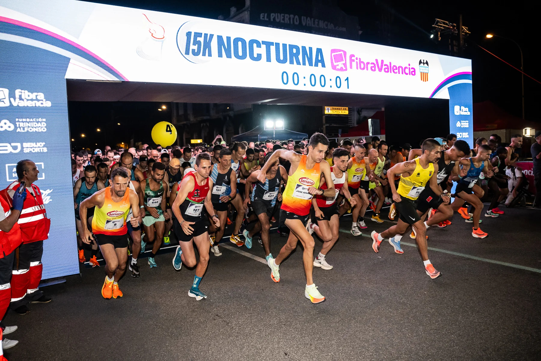 Brillante noche en la 15K nocturna FibraValencia 2023