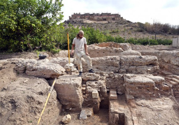 Los arqueólogos vuelven para consolidar los restos de la almunia del Rey Lobo en Monteagudo 