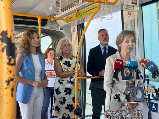 El Tranvía de Murcia pone en valor el papel de los mayores para la sociedad 