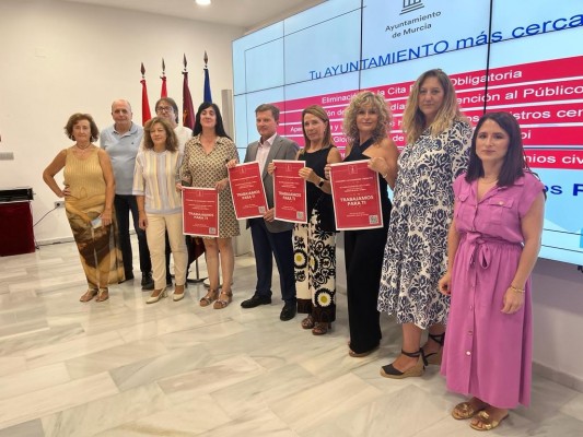 Murcia elimina la obligatoriedad de la cita previa en Atención a la Ciudadanía y recupera la atención personal

