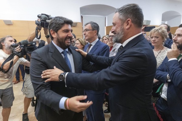Abascal arropa la coalición PP y Vox en Murcia: 