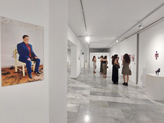 Creatividad y locura se dan la mano en la exposición 'Testimonios' de la UMU