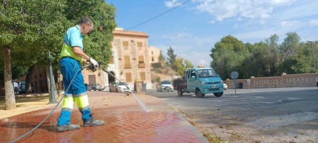 Murcia 'repasa' la limpieza de sus calles para preparar la Romería de la Fuensanta