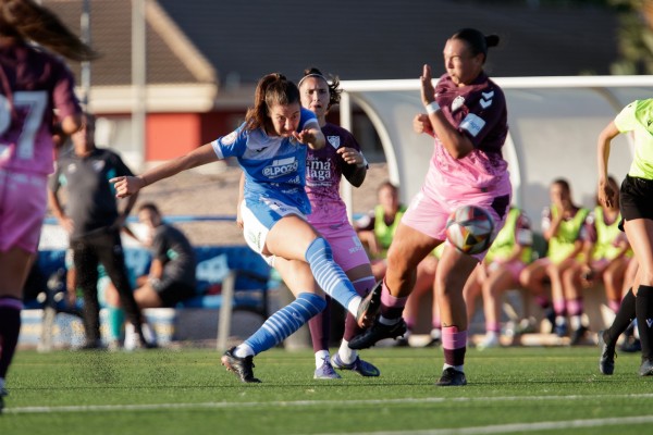 El Alhama se estrena en la Primera RFEF Femenina en el campo del Dux Logroño 