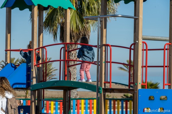 Cartagena quiere que todos los parques infantiles de la ciudad sean accesibles y tengan juegos inclusivos

