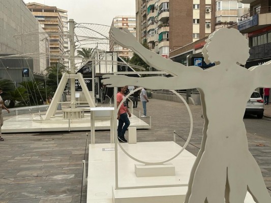 Así pensaba Leonardo da Vinci: exposición en Murcia con maquetas, juegos y realidad aumentada
