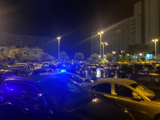 Quejas de vecinos, veraneantes y trabajadores por la actitud amenazante y a veces violenta de los 'gorrillas' en la Plaza Bohemia