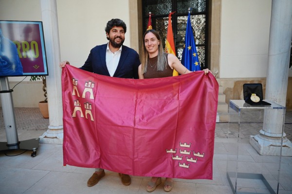 Eva Navarro recibirá la Medalla de Oro de la Región representando 