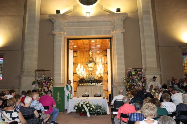 La devoción por la Virgen de la Salceda y los coches antiguos llenan las fiestas de Las Torres de Cotillas