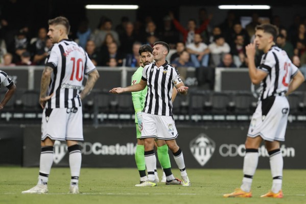 CD Castellón 1 CD Mirandés 3