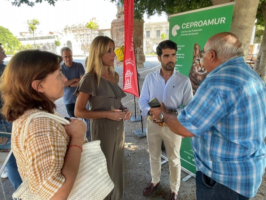 Murcia mostrará en la Feria el camino a seguir para adoptar un animal
