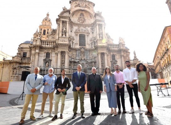 Un espectáculo de teatro utilizará el andamio de la fachada de la Catedral para enseñar su historia