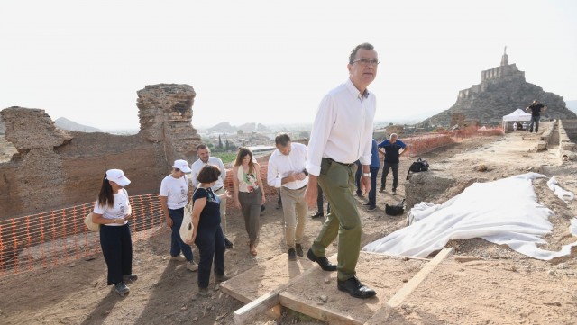 La excavaciones para la restauración del Castillejo de Monteagudo se apoyan en drones y un georradar 