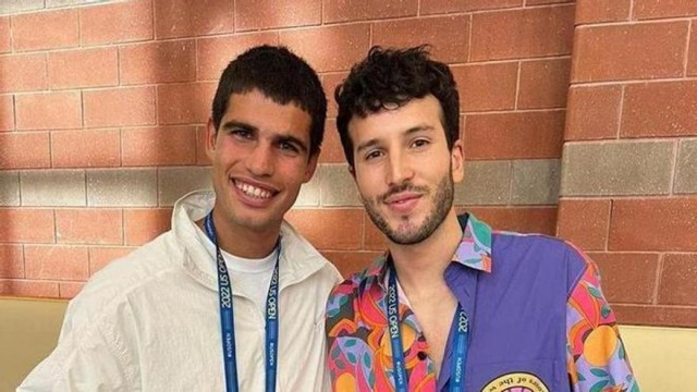 Carlos Alcaraz y sus nuevos amigos VIP, que van a verlo jugar y con los que intercambia retos virales