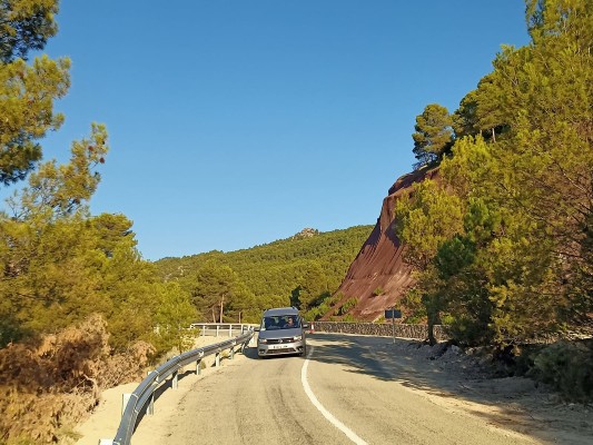 La carretera del Campo de San Juan en Moratalla vuelve a ser segura tras la caída de grandes rocas por las lluvias