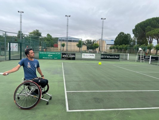 El pachequero Kike Siscar se impone en el XV Memorial Oliver Puras en Burgos 