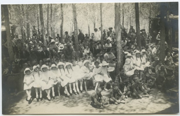 Un viaje a los campamentos de verano del pasado de la mano del AGRM: la fotografía como memoria 