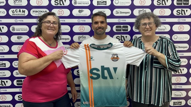 Kilian Belmonte es el sustituto de Peñaranda en el banquillo del STV Roldán FSF 