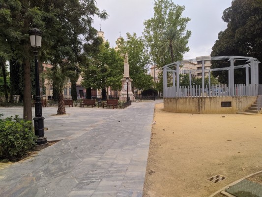 Un paseo para enamorarse del Barrio del Carmen: tradición, ocio y cultura