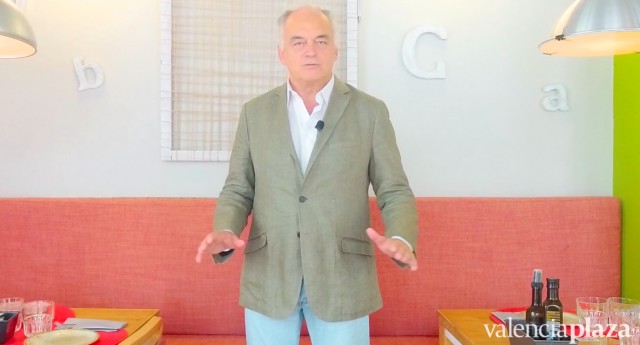 Esteban González Pons, cabeza de lista del PP, en los desayunos de Valencia Plaza