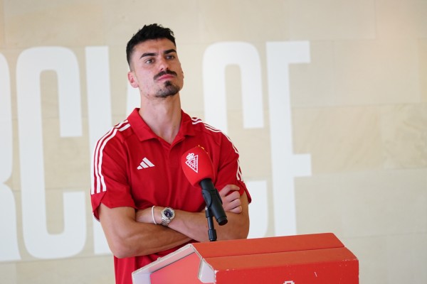 Arturo Molina, otra vez en el Real Murcia: 
