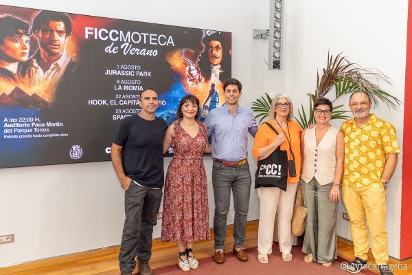 Cartagena revive el espíritu del cine de verano con 4 filmes de los 90: los martes de agosto, gratis y con cantina