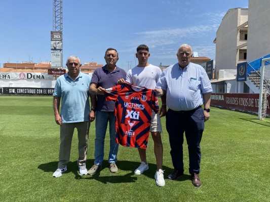 El Yeclano estrena el capítulo de fichajes con el centrocampista Satoca 