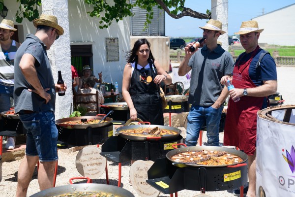 Una paella de tajine de pollo gana el Campeonato de Arroces de Autor, organizado por Arroz Tartana