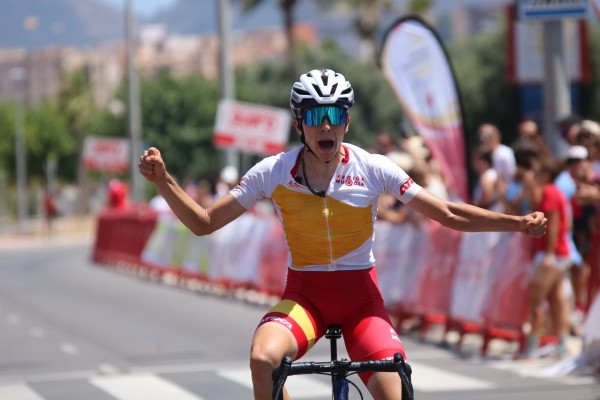 El caravaqueño Álvaro García es campeón de España júnior en ruta y bronce en la crono